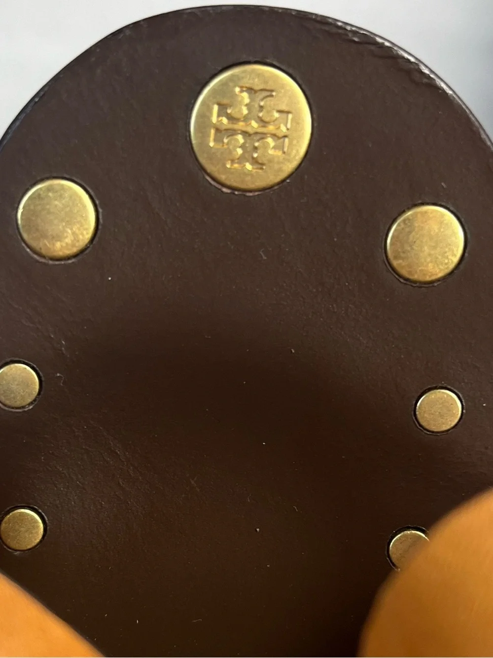 Tory Burch set platform